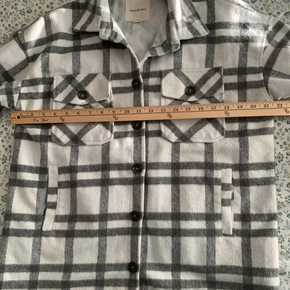 Thread & Supply Plaid Shacket Jacket Gray & White Button Front Lined Size Small - Picture 7 of 13